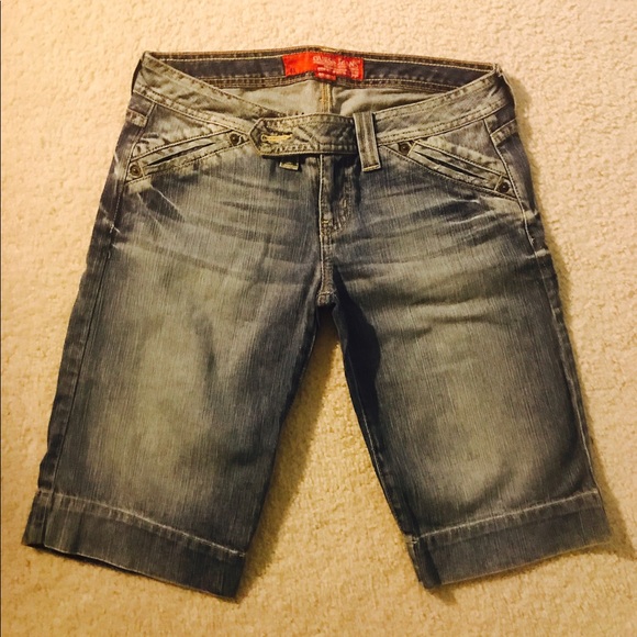 Guess Pants - ✨GUESS Capris